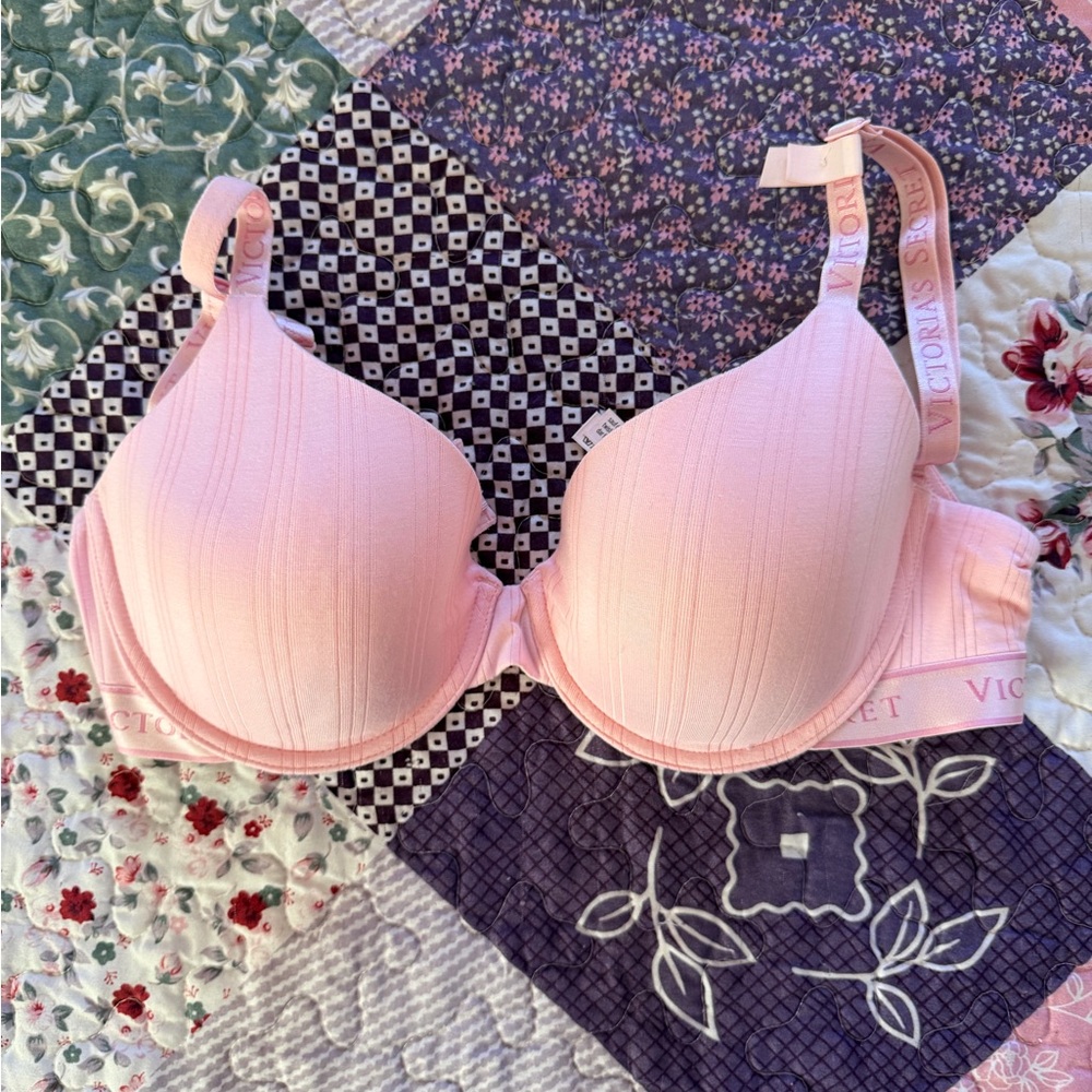 Victoria's Secret Light Pink Bra